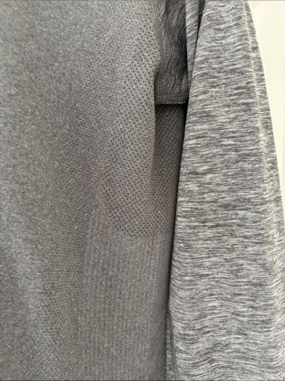 Lululemon athletica Men's Metal Vent Tech Long Sleeve Henley Heather Gray size M - Picture 12 of 12